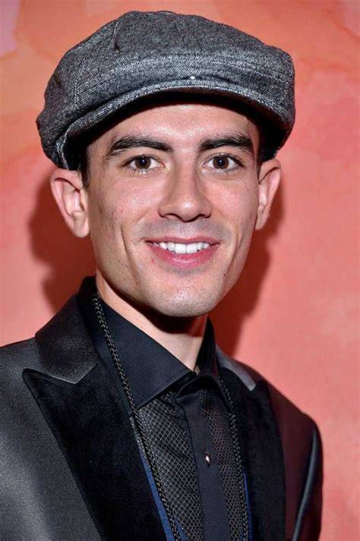 Nu&ntilde;o Polla: The Rising Star in the Music Industry